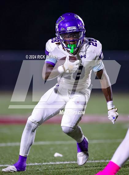 Thumbnail 3 in Magnolia vs Klein Cain photogallery.