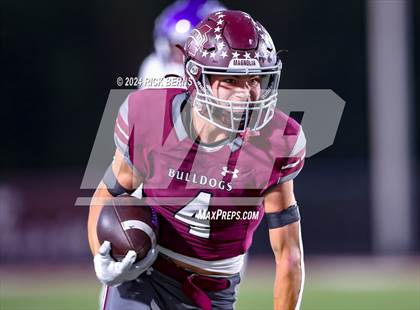 Thumbnail 1 in Magnolia vs Klein Cain photogallery.