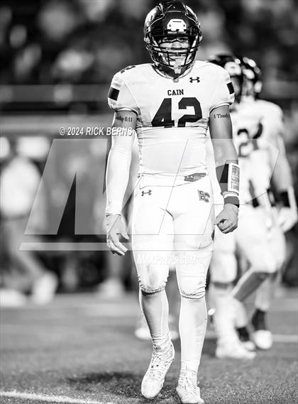 Thumbnail 1 in Magnolia vs Klein Cain photogallery.