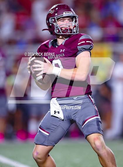 Thumbnail 1 in Magnolia vs Klein Cain photogallery.