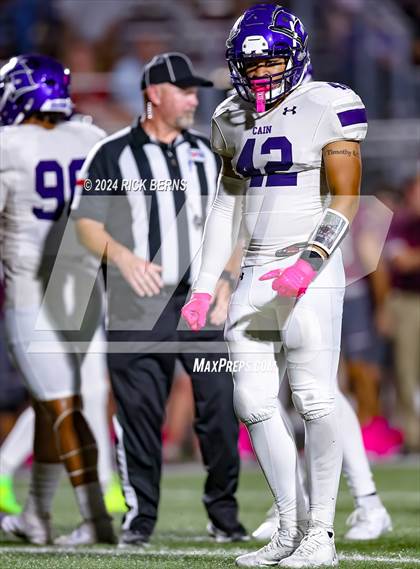 Thumbnail 1 in Magnolia vs Klein Cain photogallery.