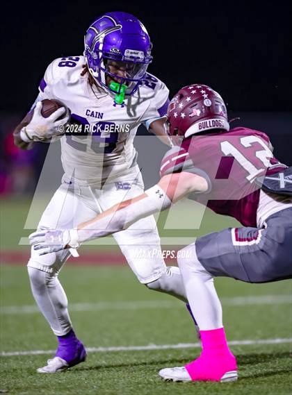 Thumbnail 2 in Magnolia vs Klein Cain photogallery.