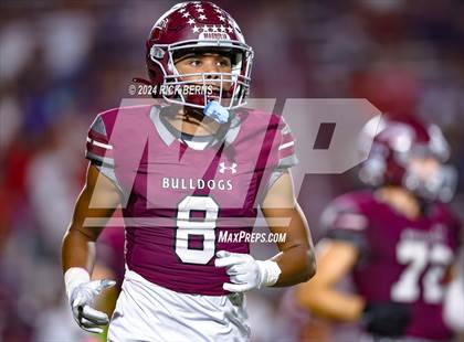 Thumbnail 3 in Magnolia vs Klein Cain photogallery.
