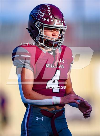 Thumbnail 1 in Magnolia vs Klein Cain photogallery.