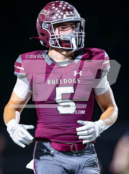 Thumbnail 1 in Magnolia vs Klein Cain photogallery.