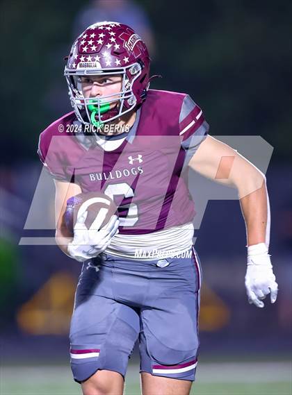 Thumbnail 1 in Magnolia vs Klein Cain photogallery.