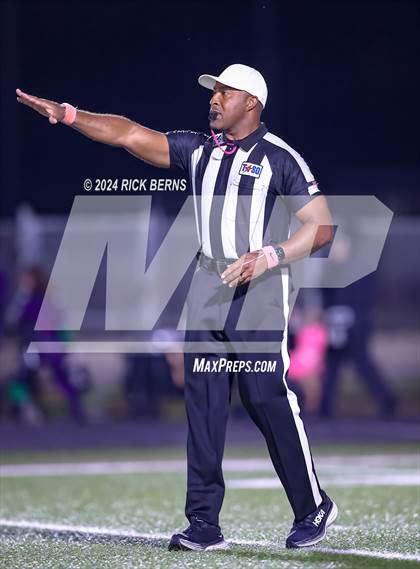 Thumbnail 3 in Magnolia vs Klein Cain photogallery.
