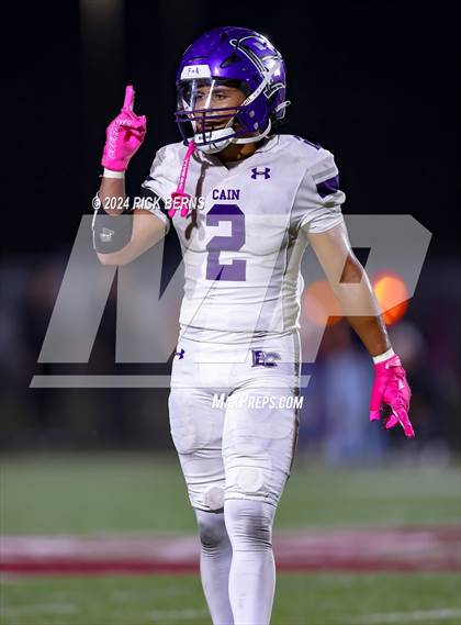 Thumbnail 2 in Magnolia vs Klein Cain photogallery.