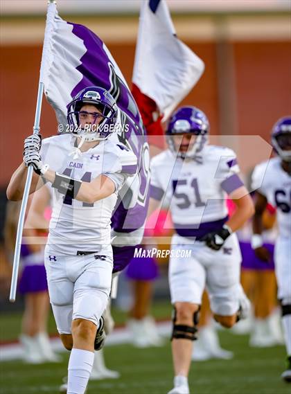 Thumbnail 1 in Magnolia vs Klein Cain photogallery.