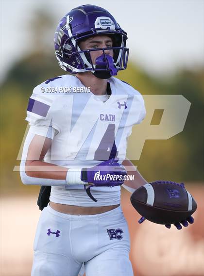 Thumbnail 2 in Magnolia vs Klein Cain photogallery.
