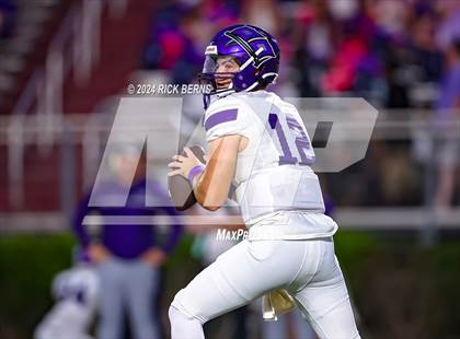 Thumbnail 1 in Magnolia vs Klein Cain photogallery.