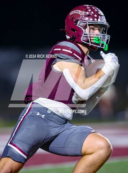 Thumbnail 3 in Magnolia vs Klein Cain photogallery.