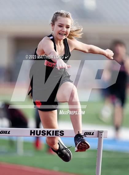 Thumbnail 2 in Husky Hilltop Classic photogallery.