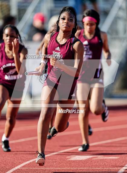 Thumbnail 3 in Husky Hilltop Classic photogallery.
