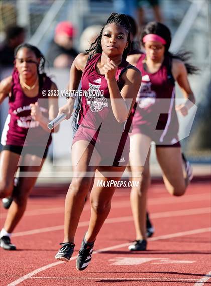 Thumbnail 2 in Husky Hilltop Classic photogallery.