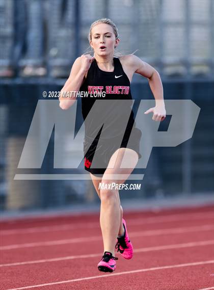 Thumbnail 3 in Husky Hilltop Classic photogallery.