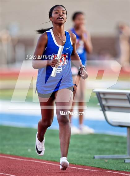 Thumbnail 3 in Husky Hilltop Classic photogallery.