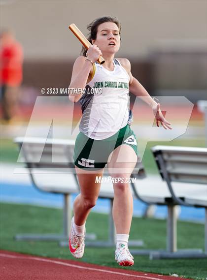 Thumbnail 3 in Husky Hilltop Classic photogallery.