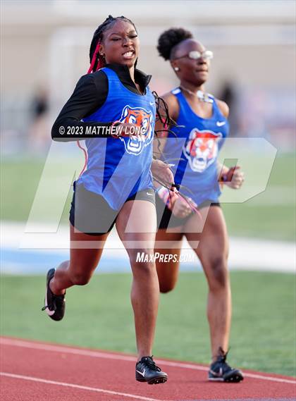 Thumbnail 2 in Husky Hilltop Classic photogallery.