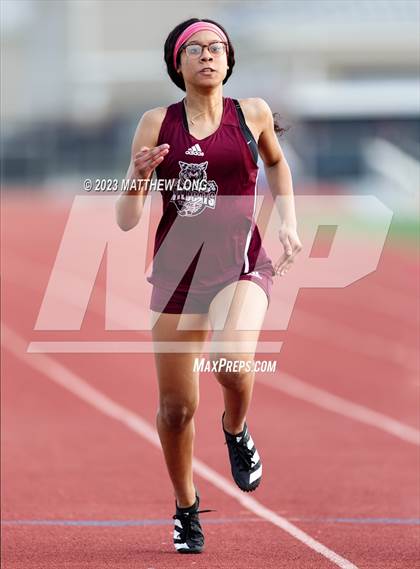 Thumbnail 3 in Husky Hilltop Classic photogallery.