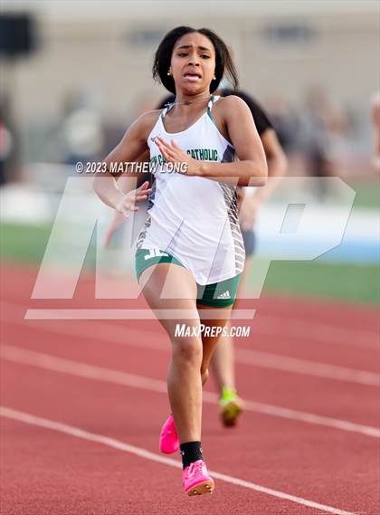 Thumbnail 2 in Husky Hilltop Classic photogallery.