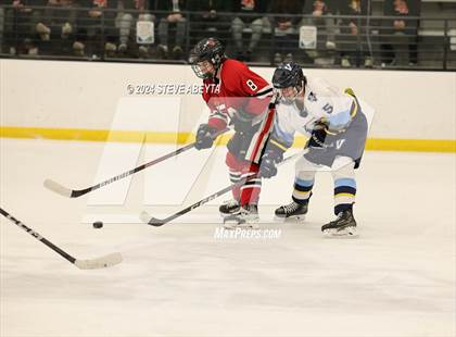 Thumbnail 3 in Valor Christian vs. Denver East (CHSAA 5A Quarterfinals) photogallery.