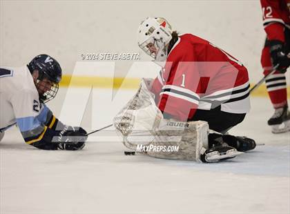 Thumbnail 2 in Valor Christian vs. Denver East (CHSAA 5A Quarterfinals) photogallery.