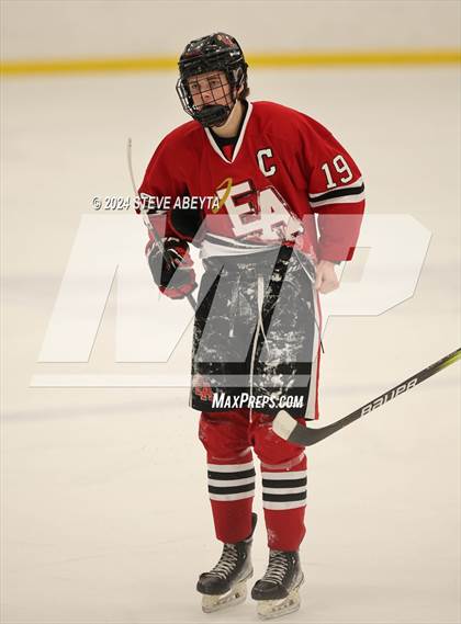 Thumbnail 2 in Valor Christian vs. Denver East (CHSAA 5A Quarterfinals) photogallery.