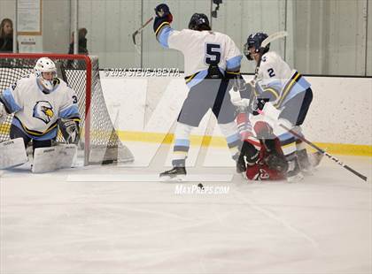 Thumbnail 2 in Valor Christian vs. Denver East (CHSAA 5A Quarterfinals) photogallery.