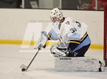 Thumbnail 2 in Valor Christian vs. Denver East (CHSAA 5A Quarterfinals) photogallery.