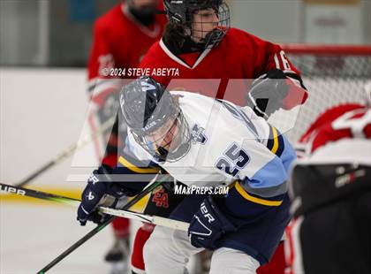 Thumbnail 2 in Valor Christian vs. Denver East (CHSAA 5A Quarterfinals) photogallery.