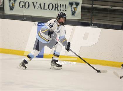 Thumbnail 1 in Valor Christian vs. Denver East (CHSAA 5A Quarterfinals) photogallery.