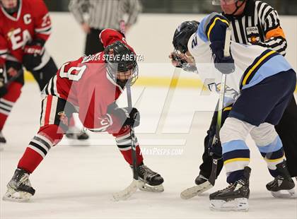 Thumbnail 1 in Valor Christian vs. Denver East (CHSAA 5A Quarterfinals) photogallery.