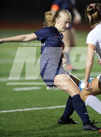 Thumbnail 2 in Rouse @ Glenn photogallery.