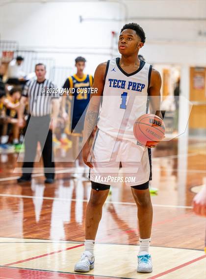 Thumbnail 2 in Friendship Tech Prep Academy vs. Highland (Capital Hoops Mayhem on Military) photogallery.