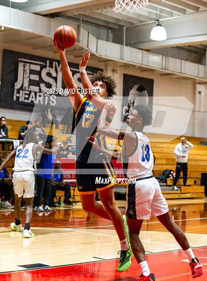 Thumbnail 1 in Friendship Tech Prep Academy vs. Highland (Capital Hoops Mayhem on Military) photogallery.