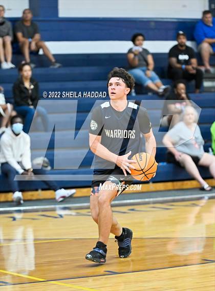 Thumbnail 1 in Calvary Christian vs Clearwater (The Hoop Vibe) photogallery.