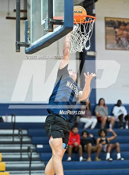 Thumbnail 3 in Calvary Christian vs Clearwater (The Hoop Vibe) photogallery.