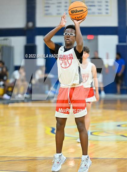 Thumbnail 2 in Calvary Christian vs Clearwater (The Hoop Vibe) photogallery.