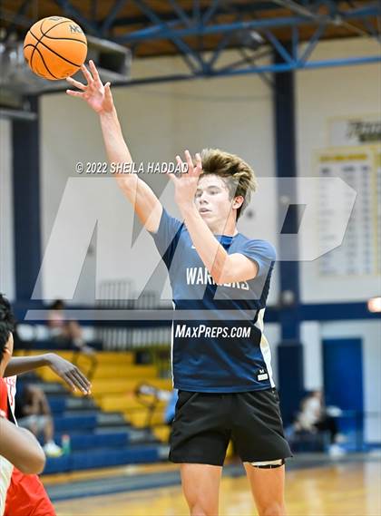 Thumbnail 2 in Calvary Christian vs Clearwater (The Hoop Vibe) photogallery.