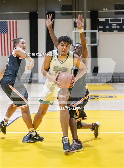 Thumbnail 3 in Eisenhower vs. San Bernardino (Rancho Christian Eagles Showcase) photogallery.