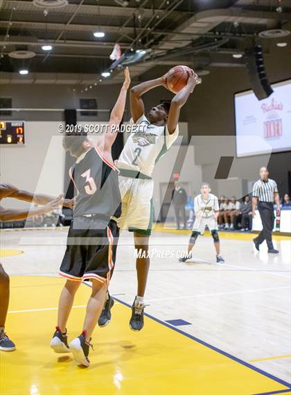 Thumbnail 1 in Eisenhower vs. San Bernardino (Rancho Christian Eagles Showcase) photogallery.