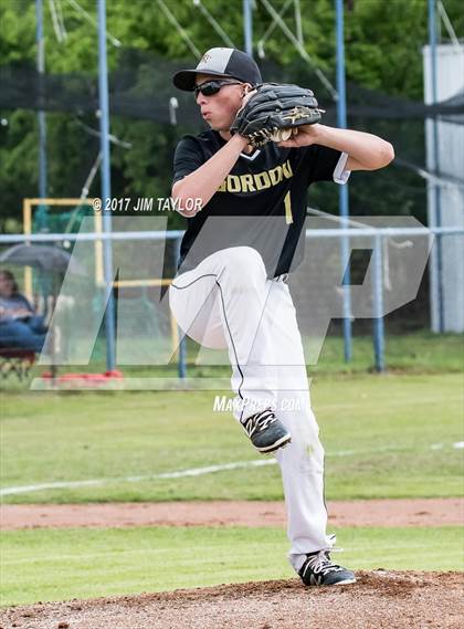 Thumbnail 1 in Gordon @ Lipan photogallery.