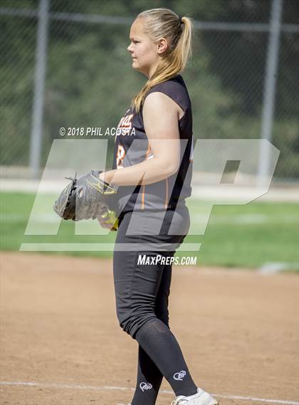 Thumbnail 3 in Flintridge Prep vs South Pasadena photogallery.