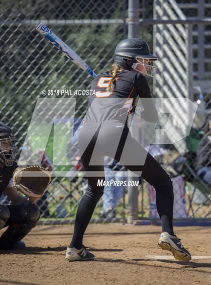Thumbnail 3 in Flintridge Prep vs South Pasadena photogallery.
