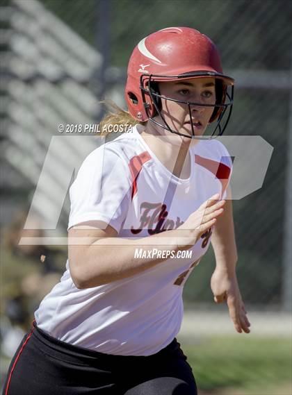 Thumbnail 3 in Flintridge Prep vs South Pasadena photogallery.