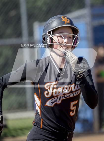 Thumbnail 2 in Flintridge Prep vs South Pasadena photogallery.