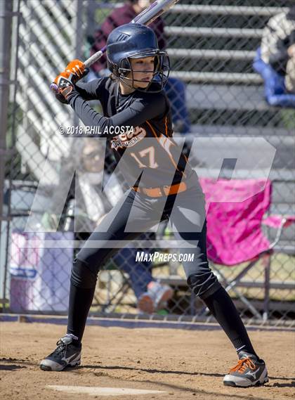 Thumbnail 3 in Flintridge Prep vs South Pasadena photogallery.