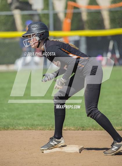 Thumbnail 2 in Flintridge Prep vs South Pasadena photogallery.