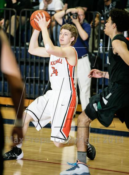 Thumbnail 2 in Berkner [L. V.] vs Rockwall (UIL 5A Area Playoff) photogallery.